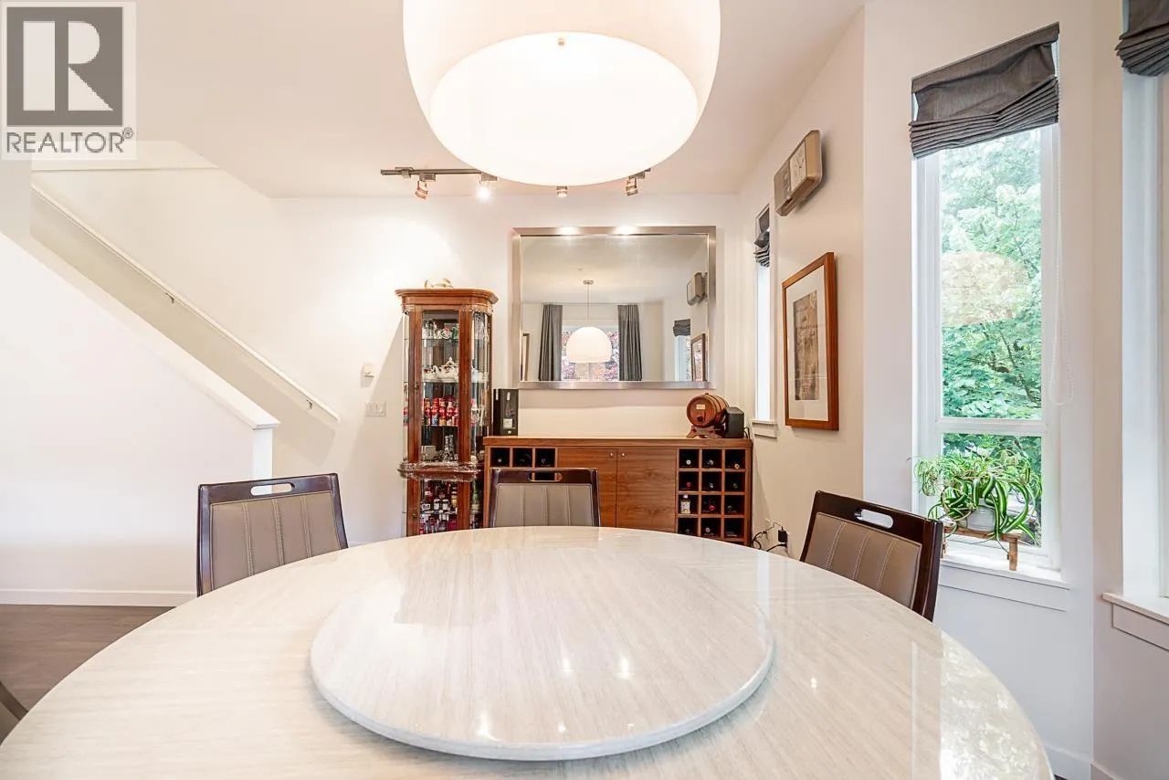 8 2418 AVON PLACE