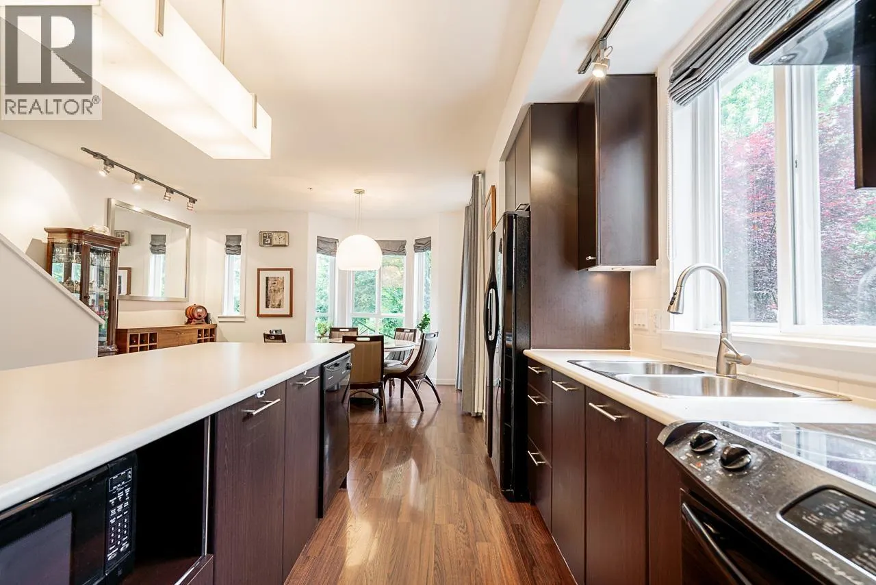 8 2418 AVON PLACE