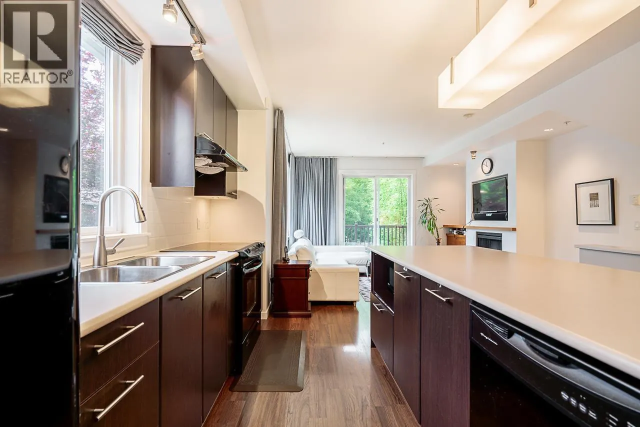 8 2418 AVON PLACE