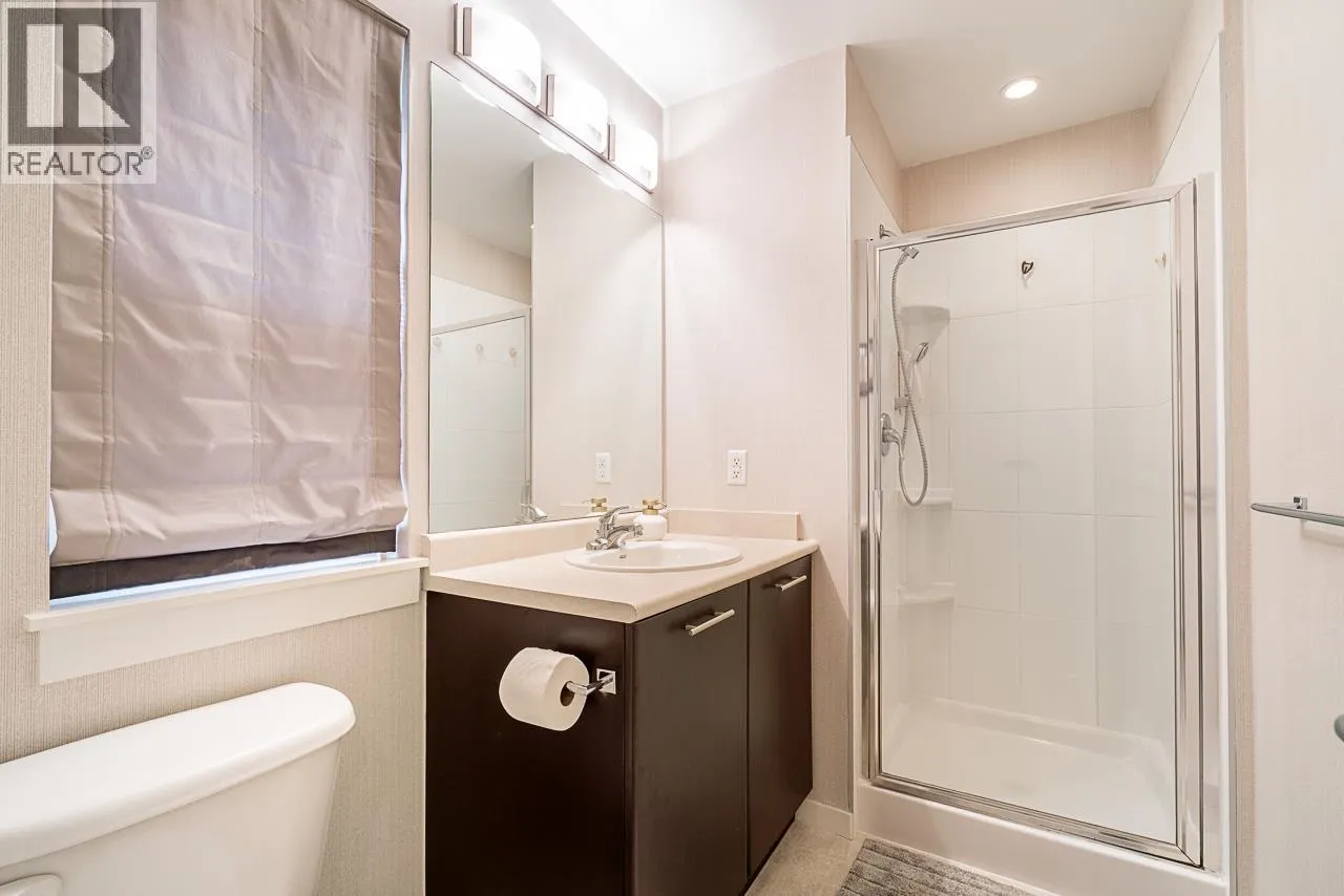8 2418 AVON PLACE