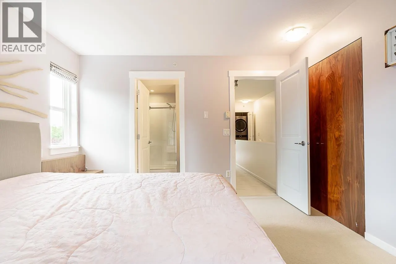 8 2418 AVON PLACE
