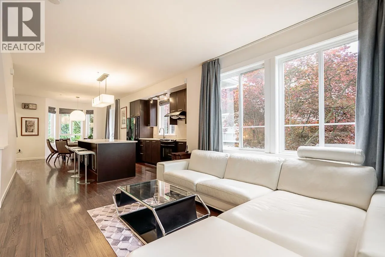 8 2418 AVON PLACE