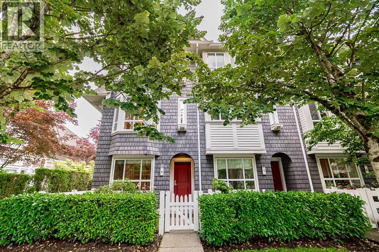 8 2418 AVON PLACE