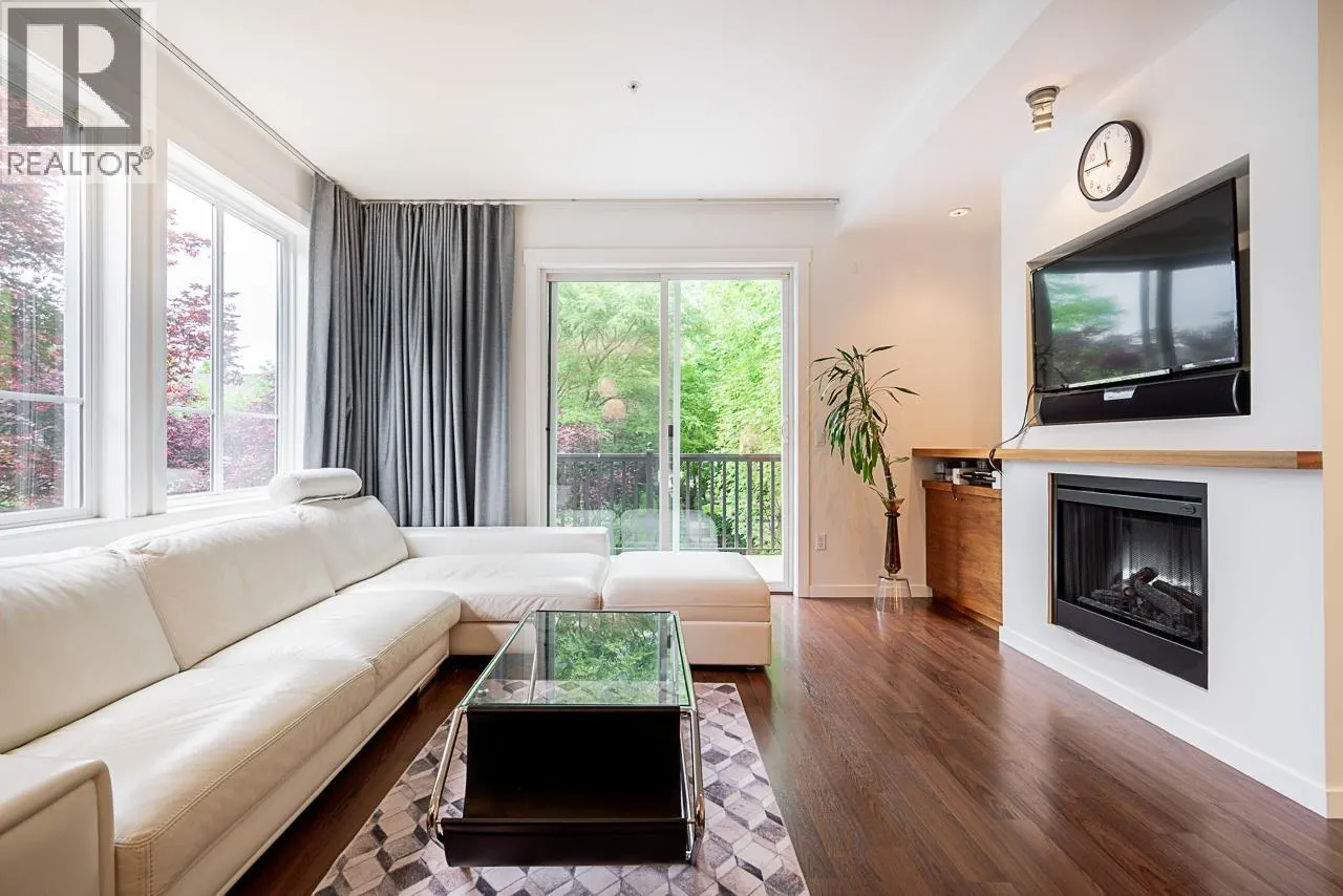 8 2418 AVON PLACE