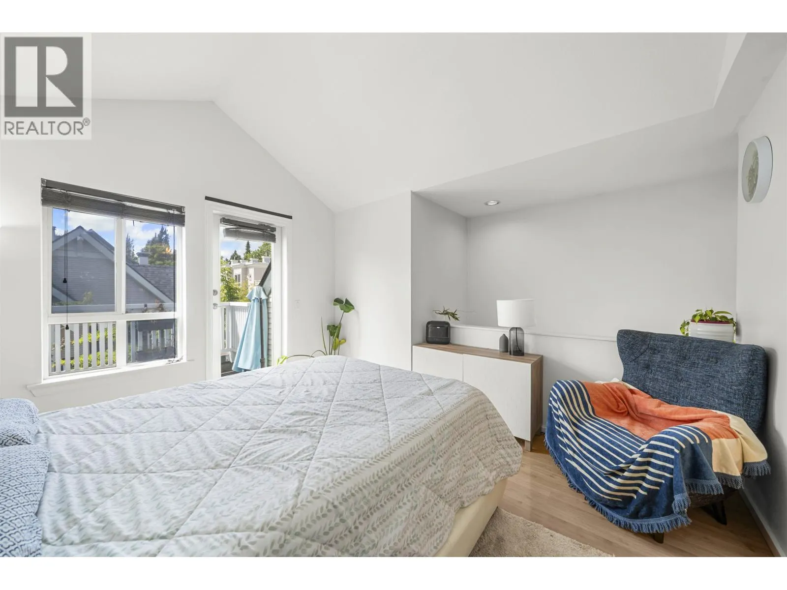 7403 MAGNOLIA TERRACE