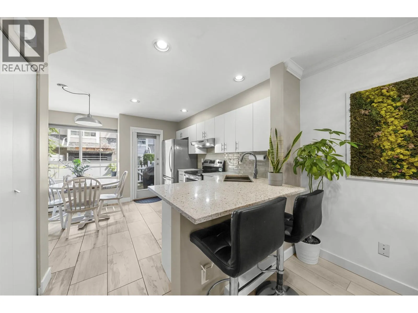 7403 MAGNOLIA TERRACE