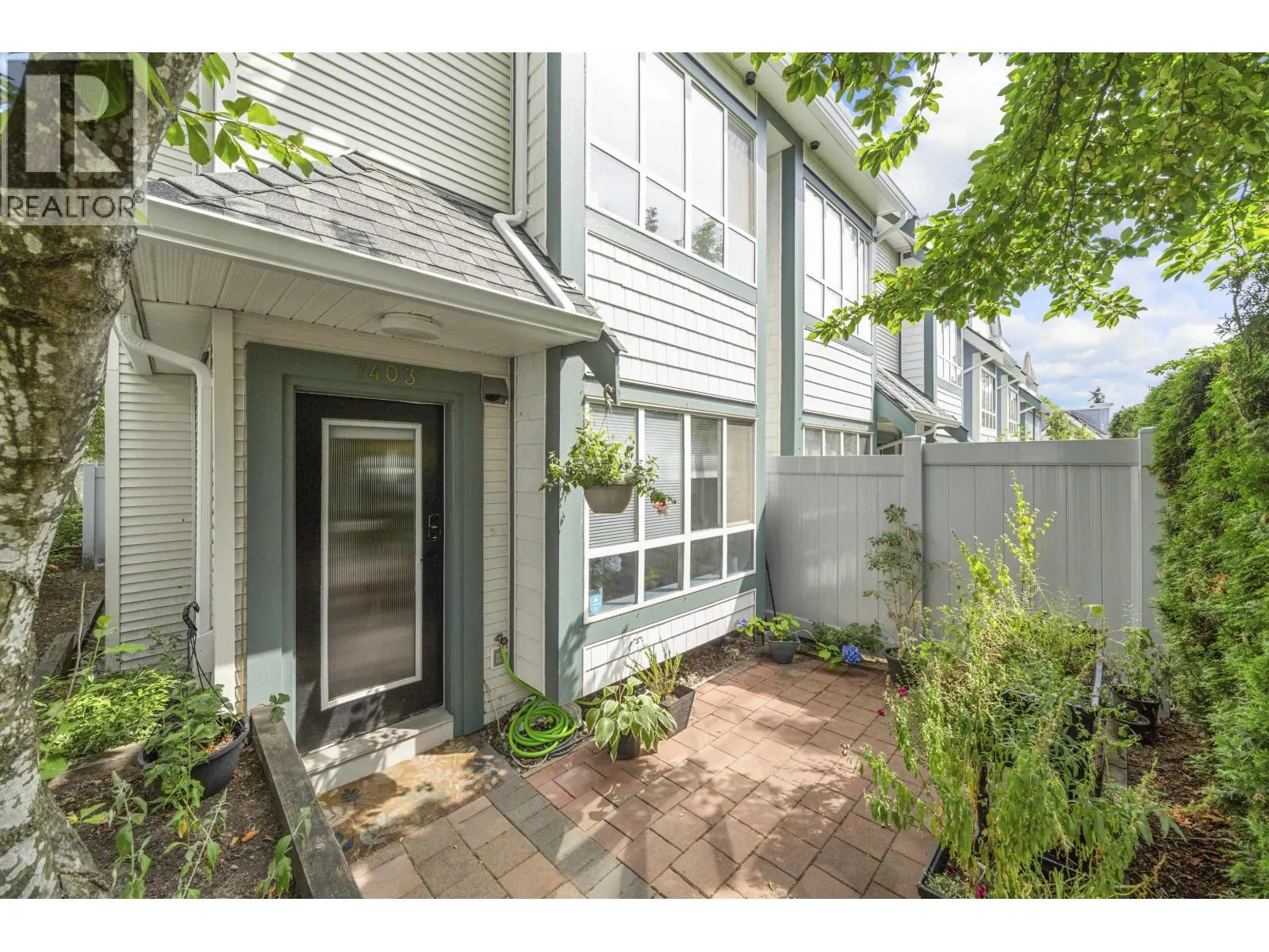 7403 MAGNOLIA TERRACE