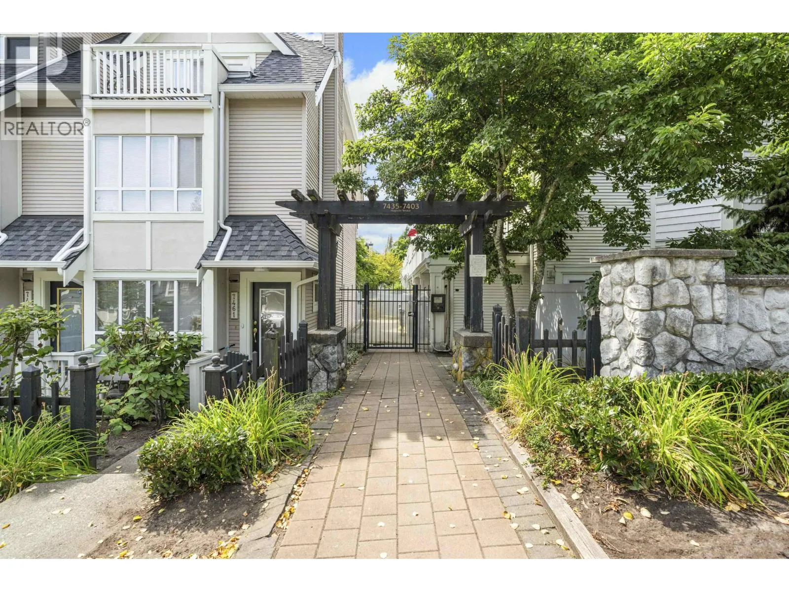7403 MAGNOLIA TERRACE