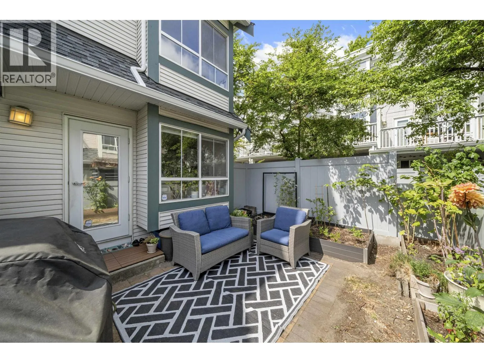 7403 MAGNOLIA TERRACE