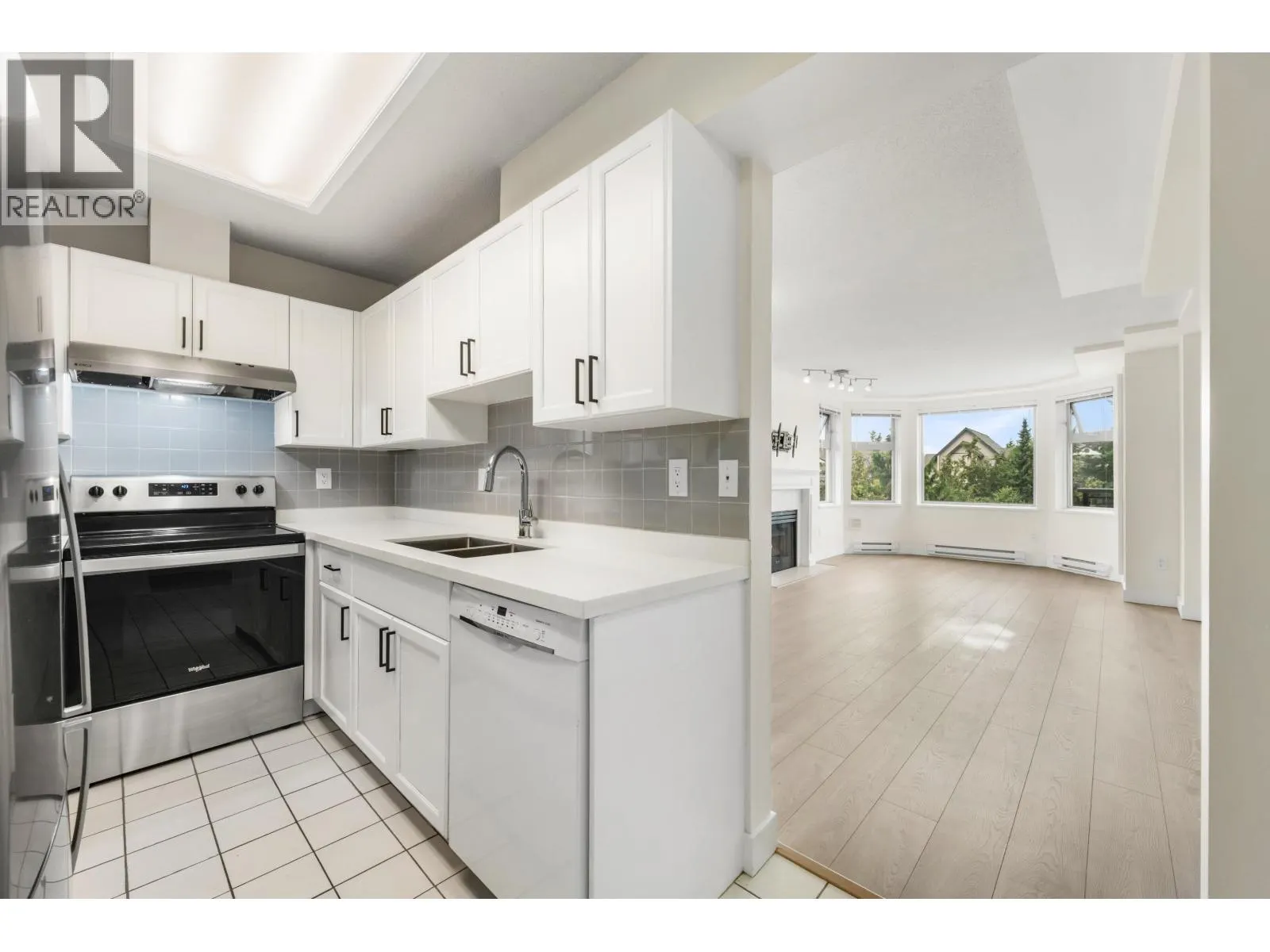 B401 4821 53 STREET