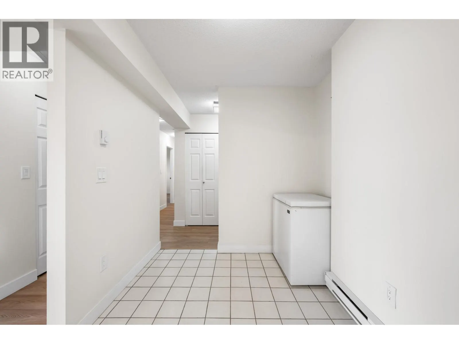 B401 4821 53 STREET