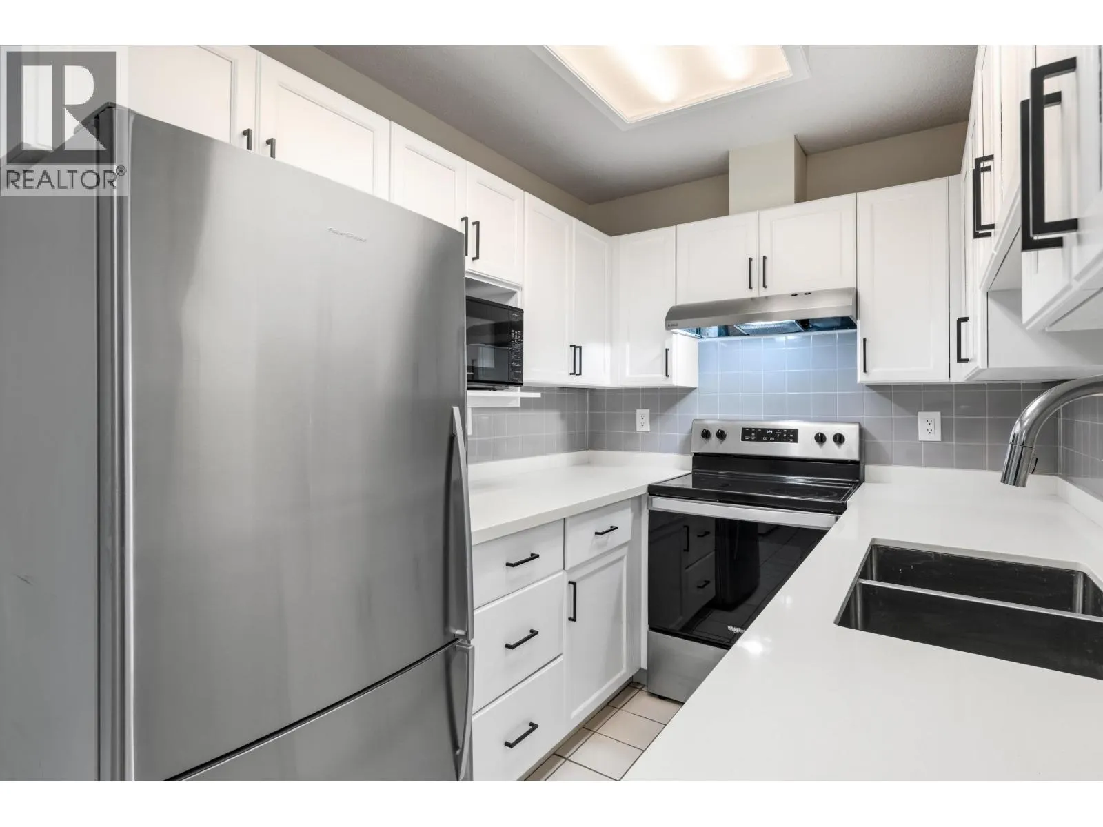 B401 4821 53 STREET