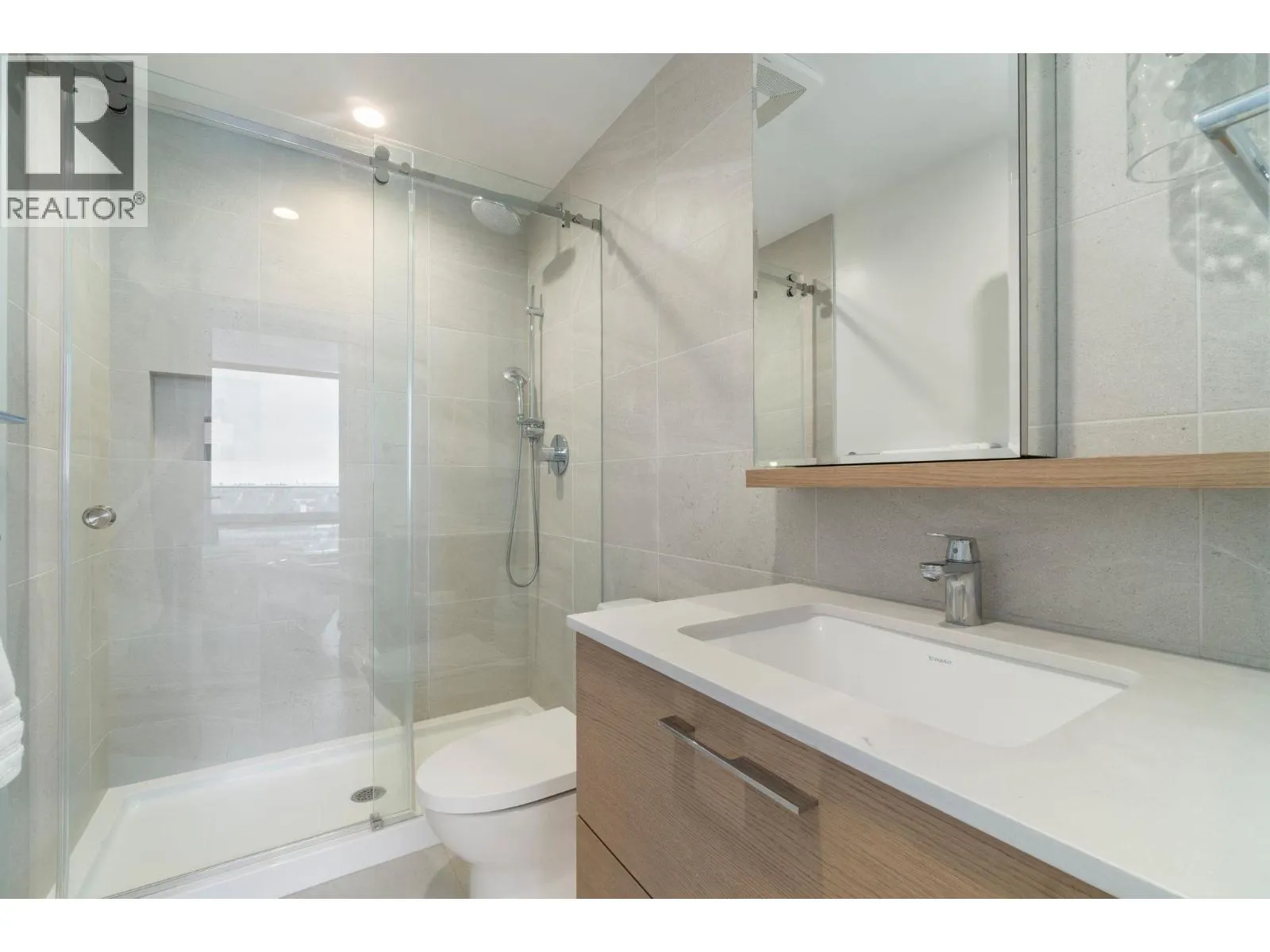 2103 2181 MADISON AVENUE