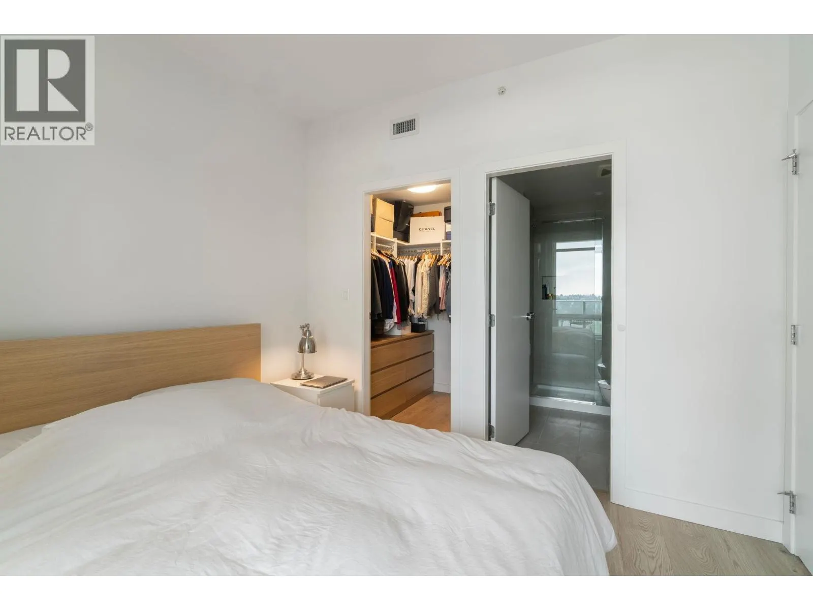 2103 2181 MADISON AVENUE