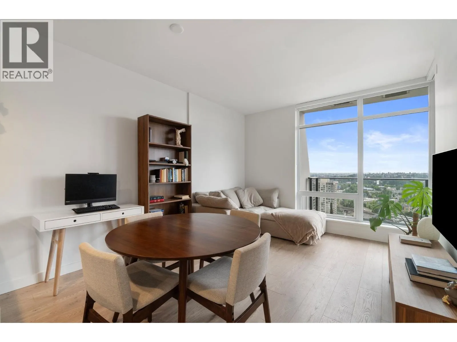 2103 2181 MADISON AVENUE