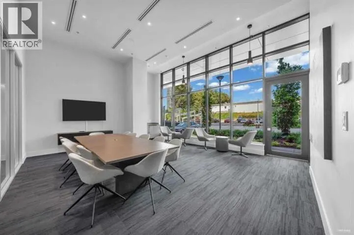 2103 2181 MADISON AVENUE
