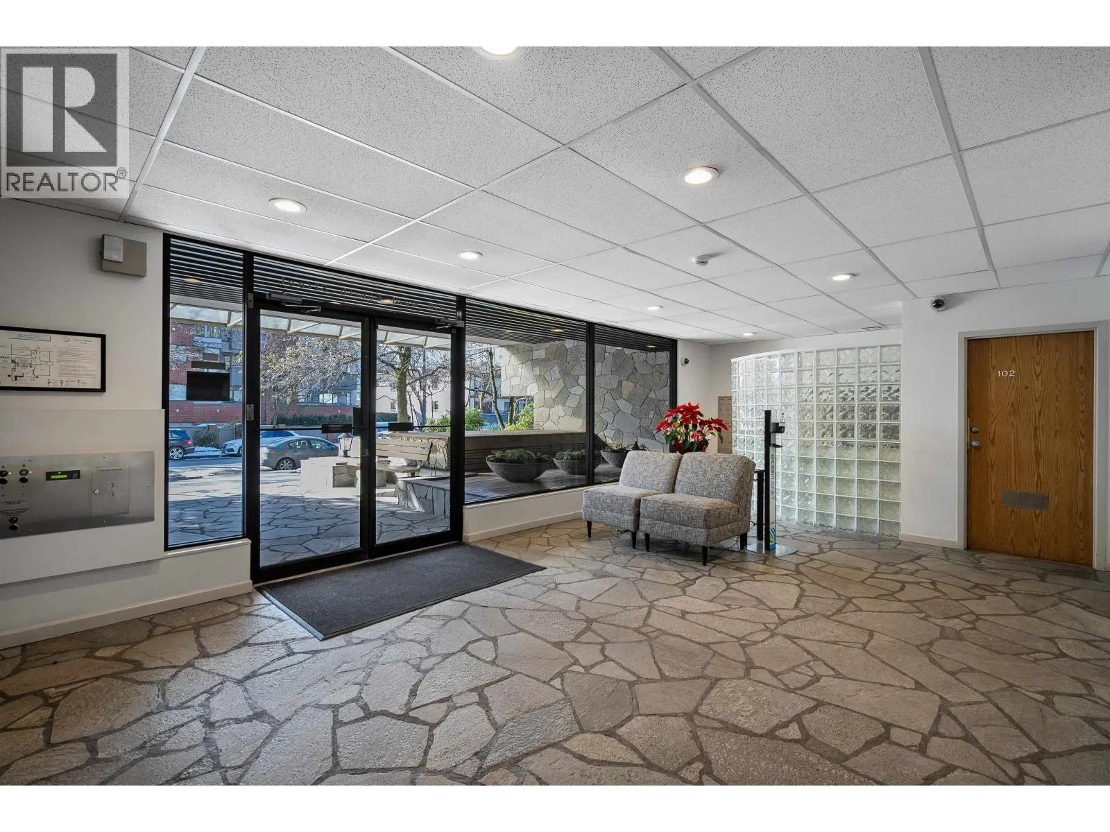 201 110 W 4TH STREET