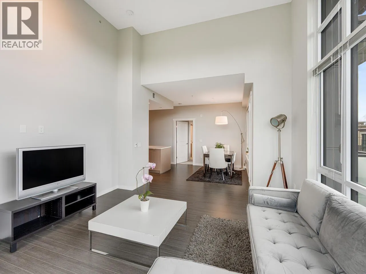 401 2651 LIBRARY LANE