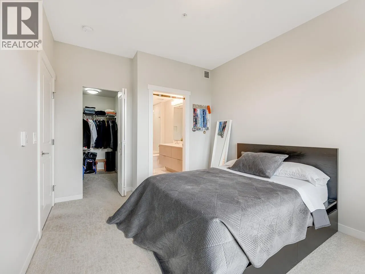401 2651 LIBRARY LANE