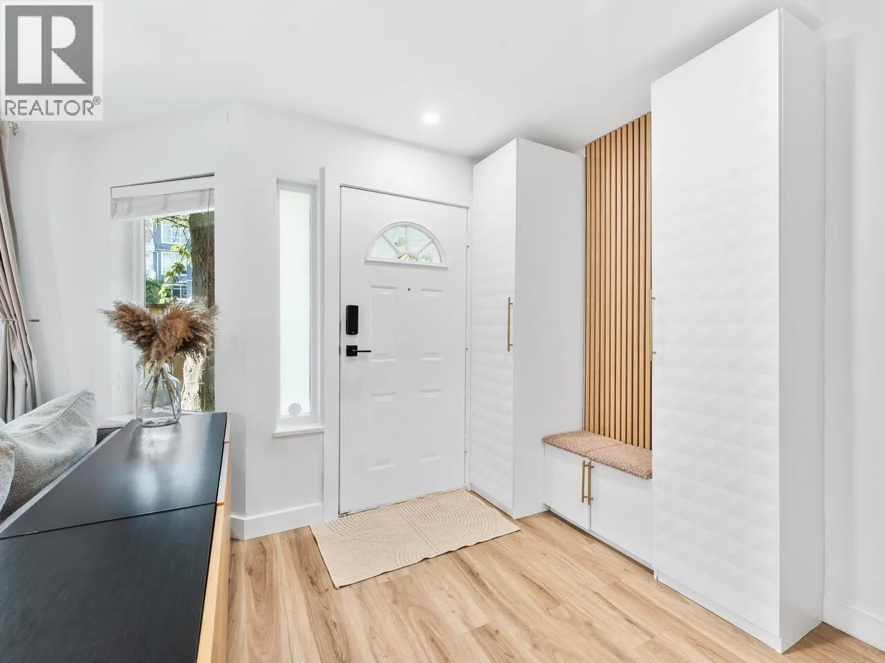 848 W 16TH STREET