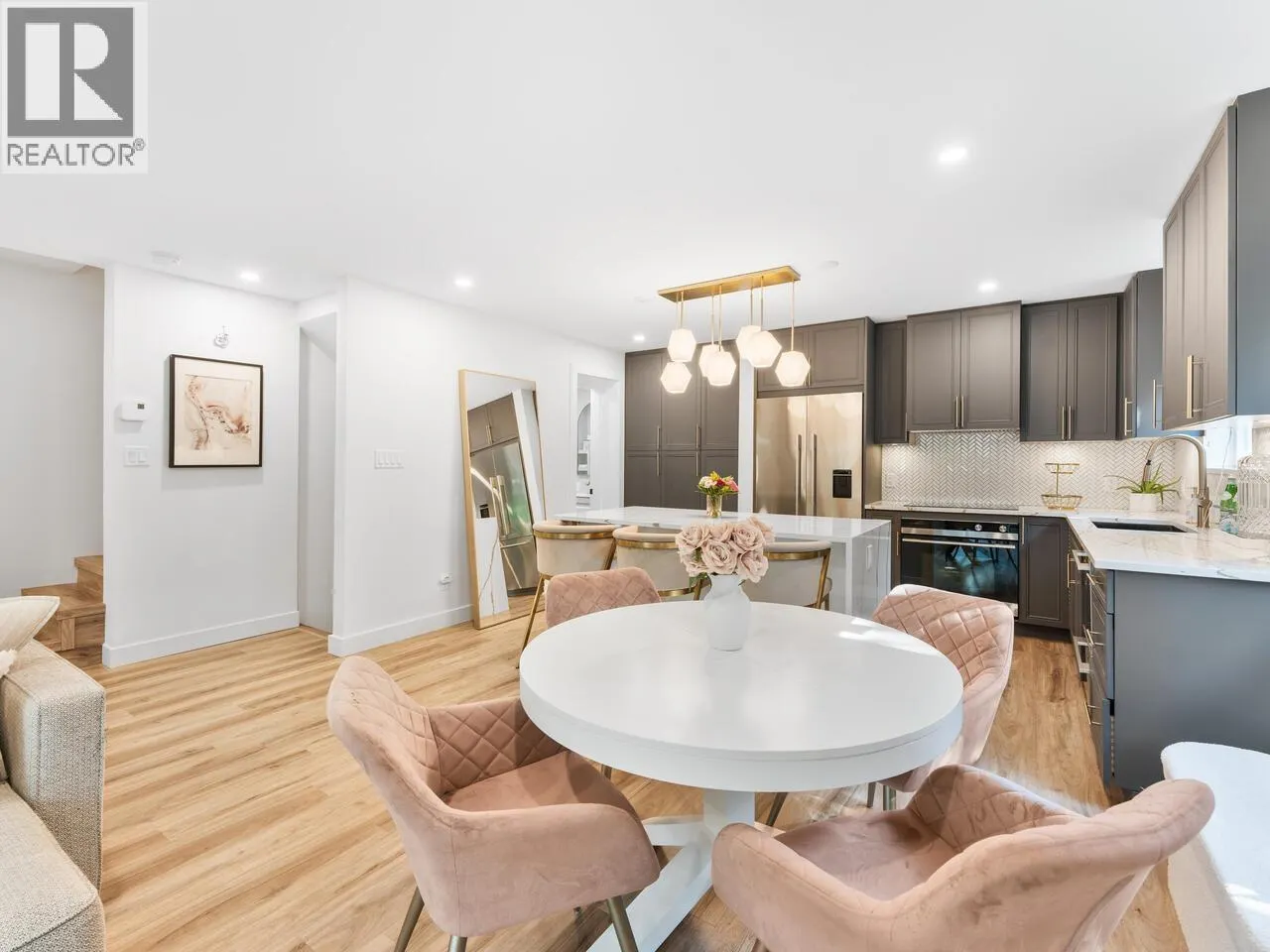 848 W 16TH STREET