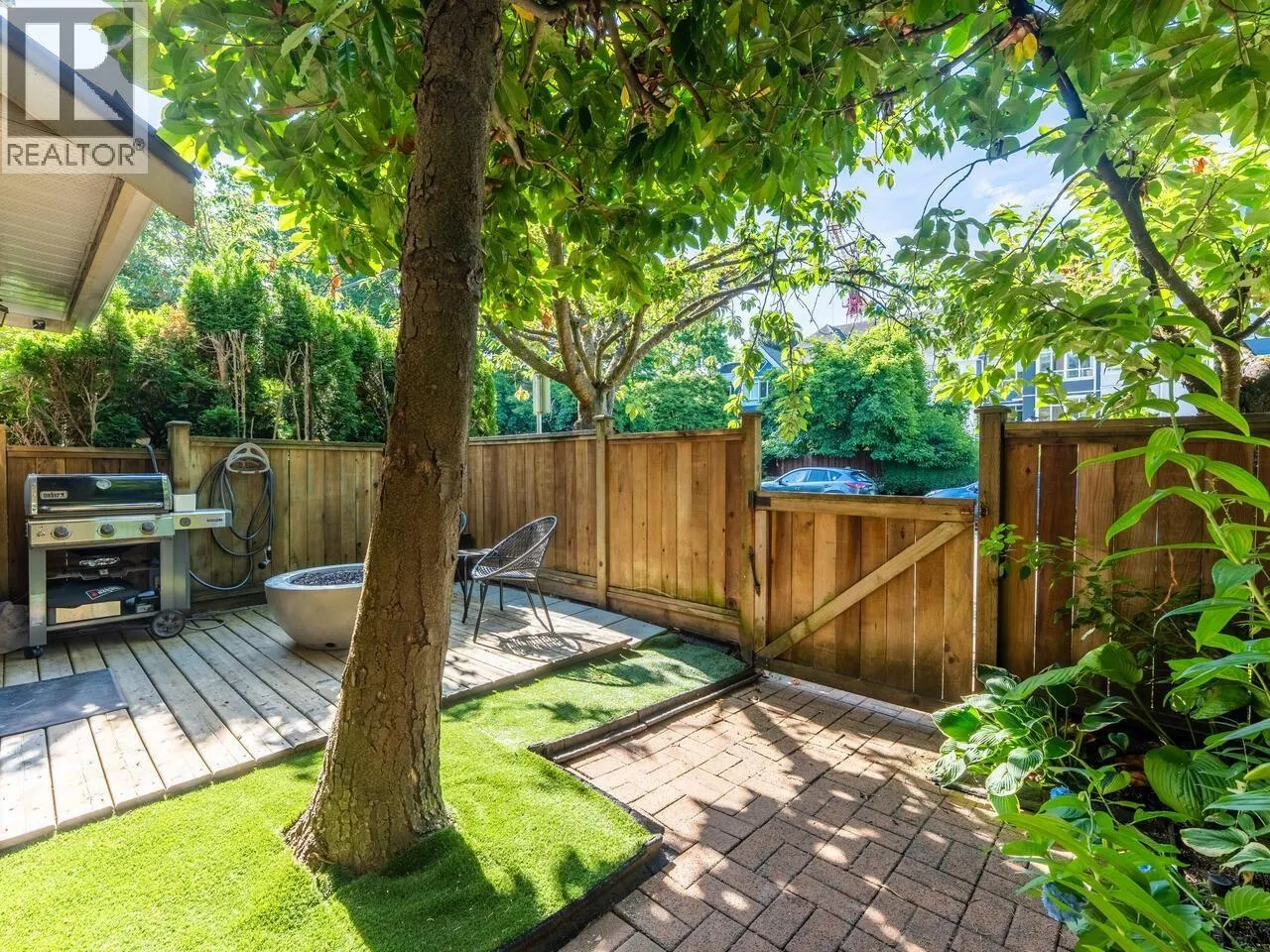 848 W 16TH STREET