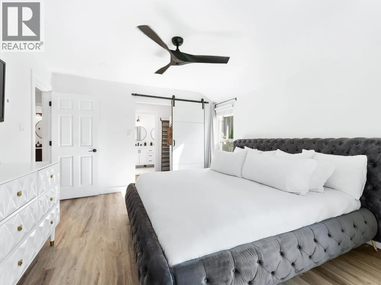 848 W 16TH STREET