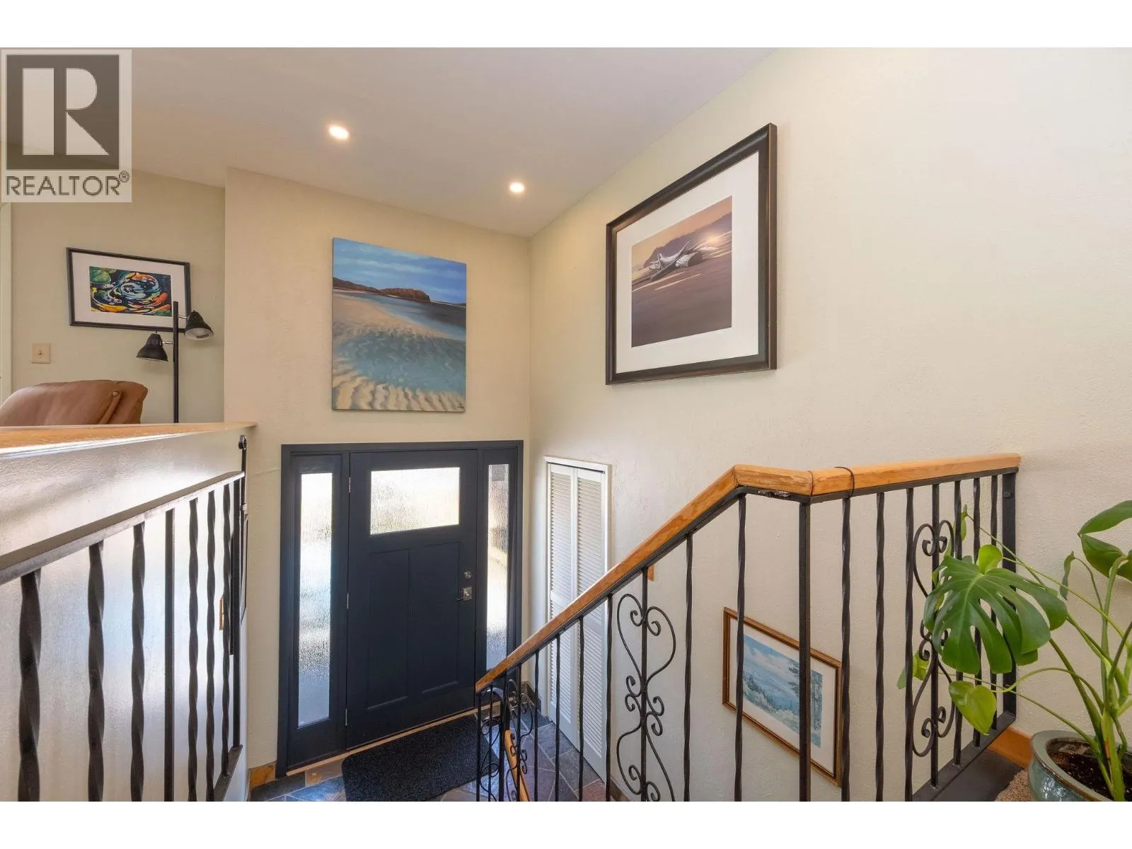 2573 KILMARNOCK CRESCENT