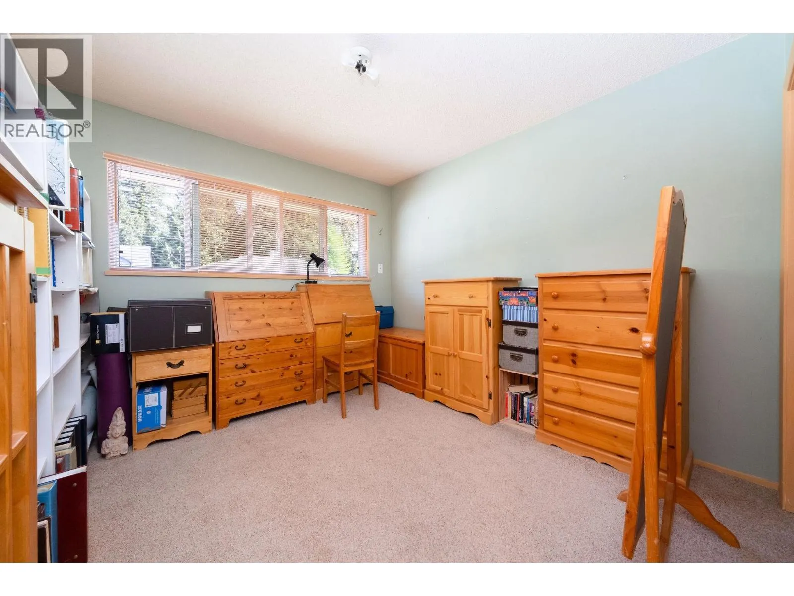 2573 KILMARNOCK CRESCENT