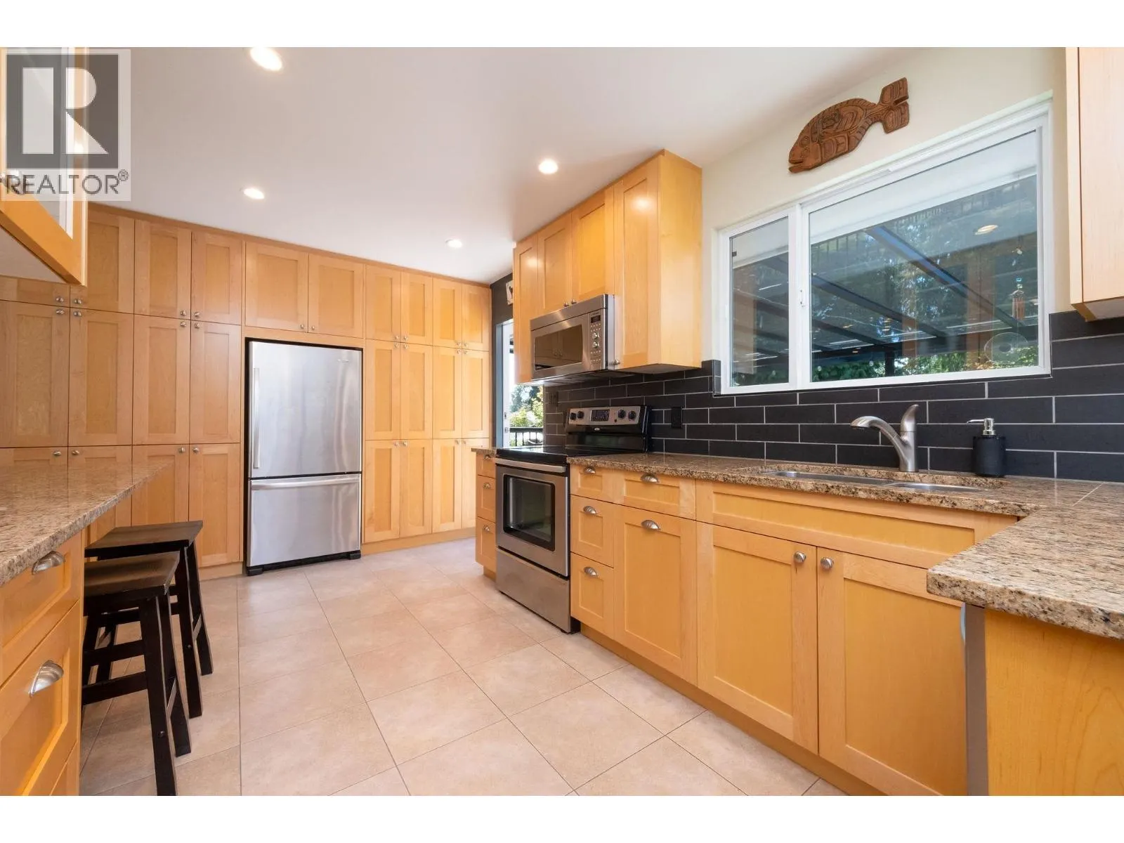 2573 KILMARNOCK CRESCENT