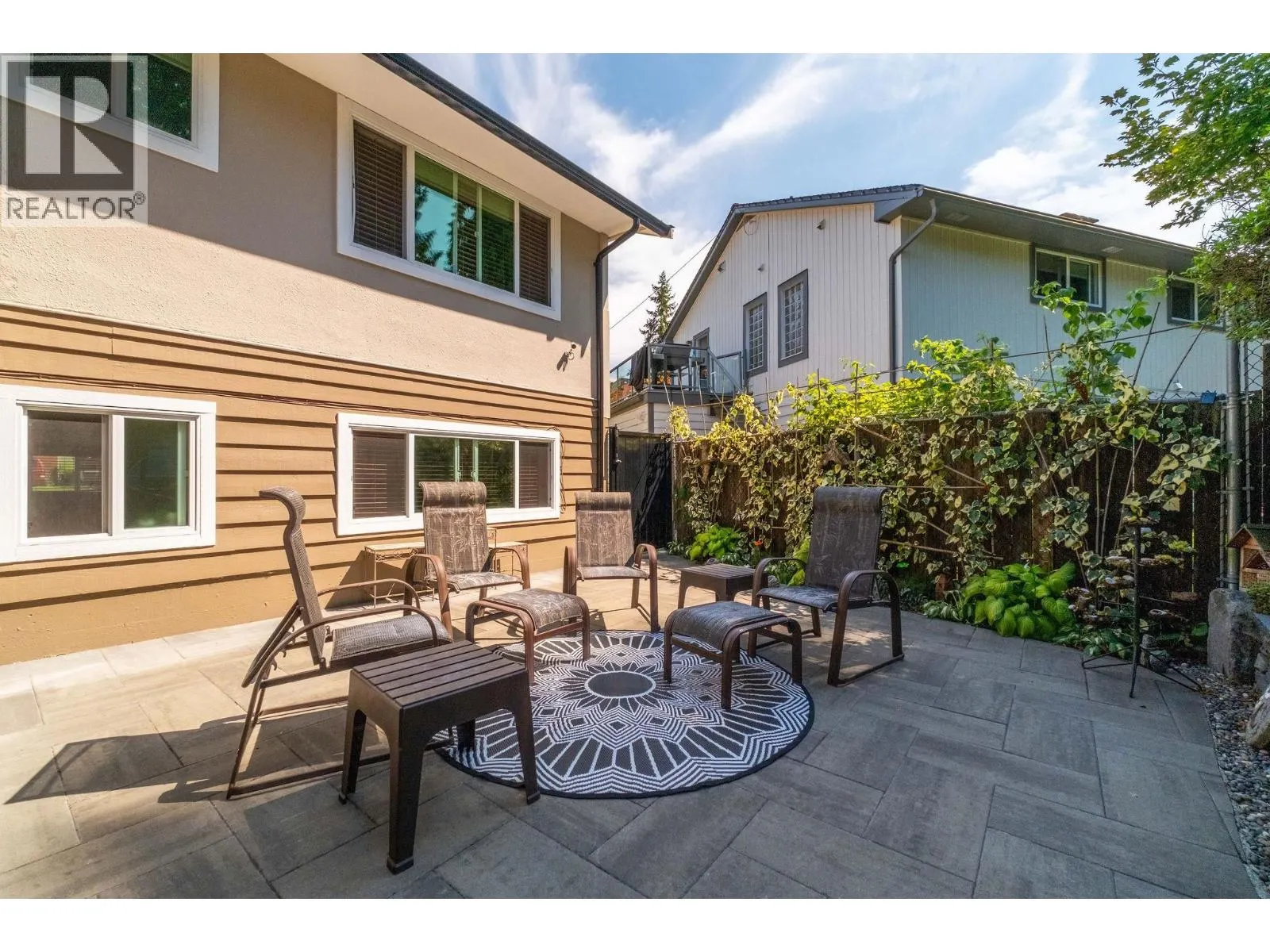 2573 KILMARNOCK CRESCENT