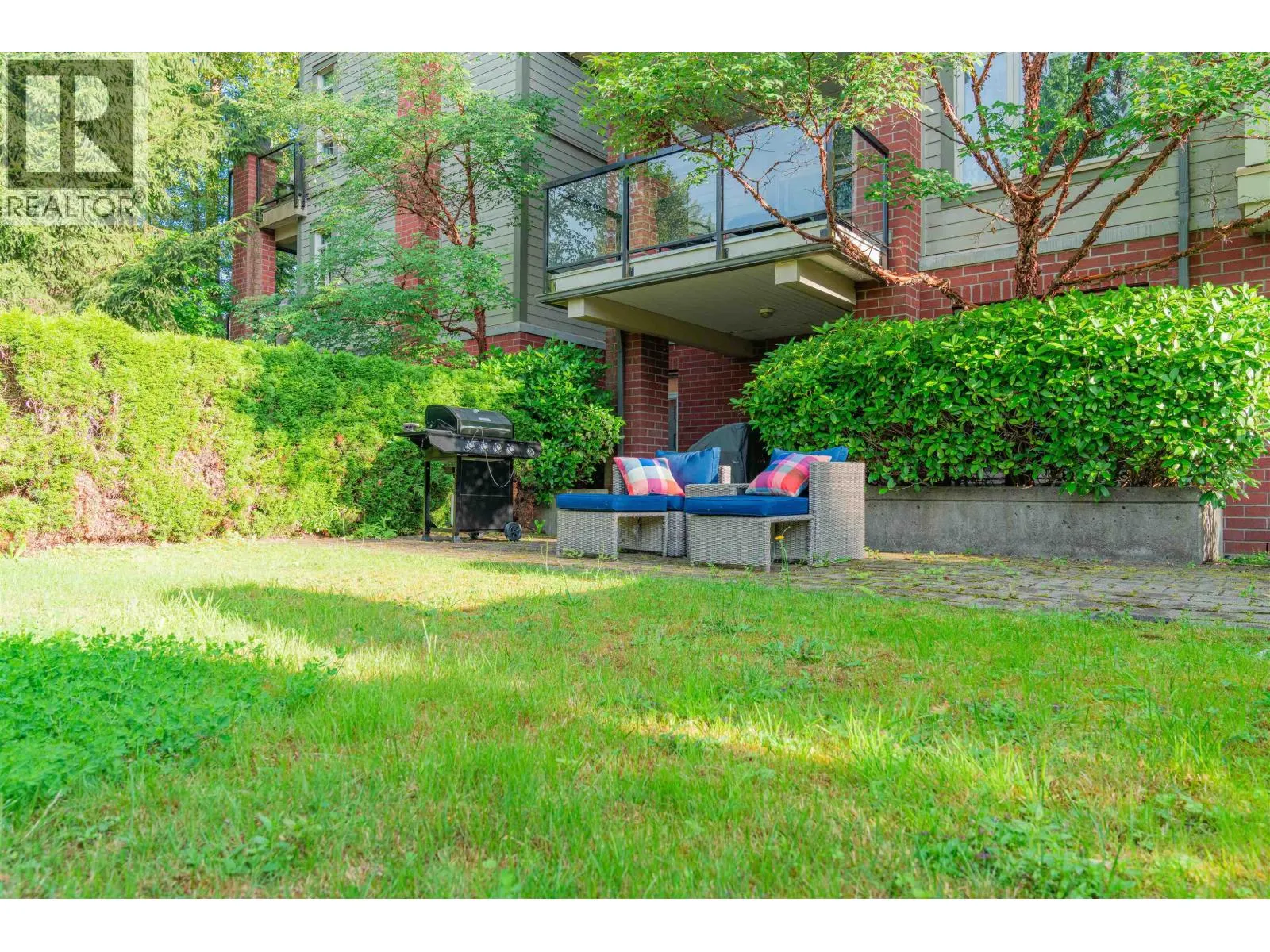 105 100 CAPILANO ROAD