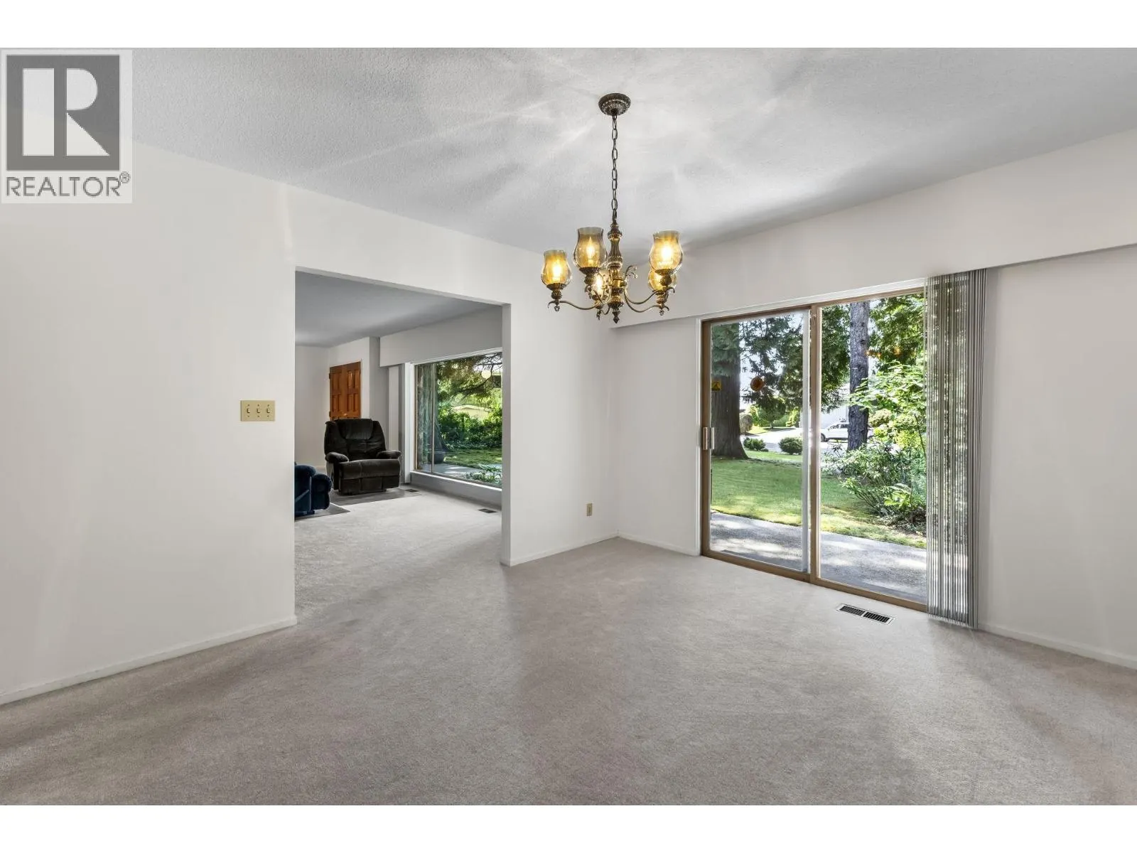 1004 PACIFIC DRIVE