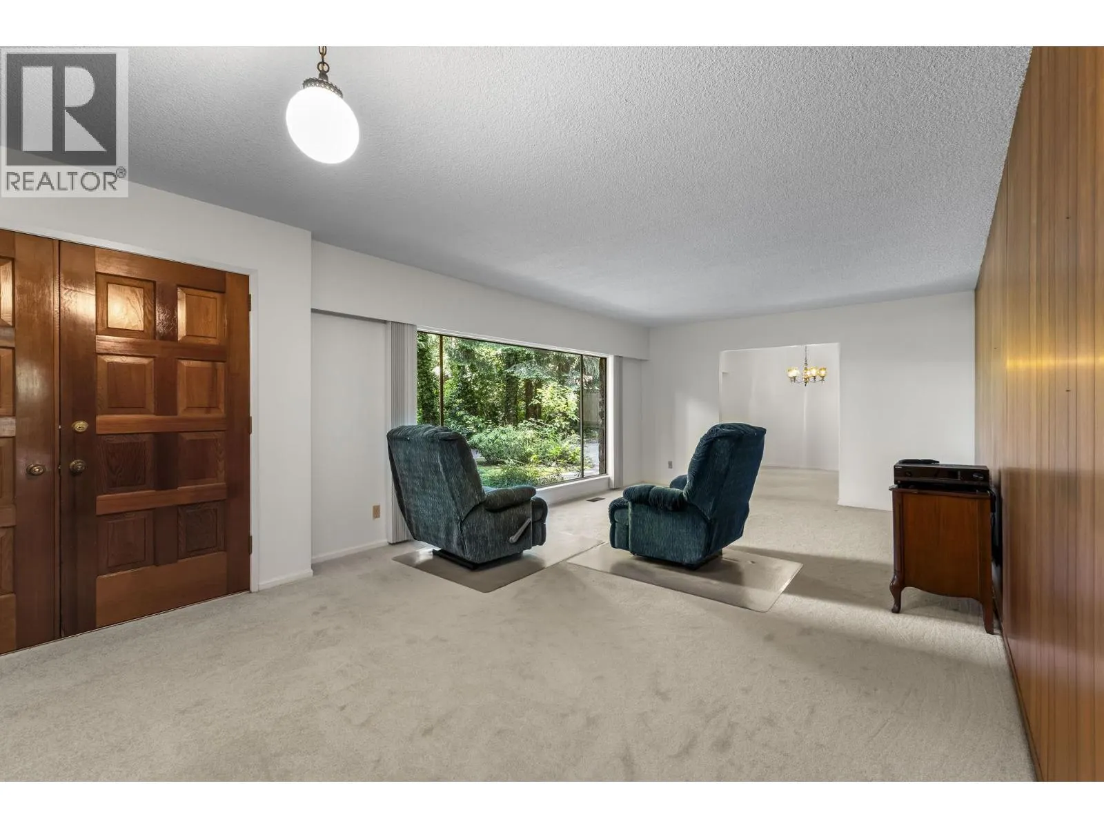 1004 PACIFIC DRIVE