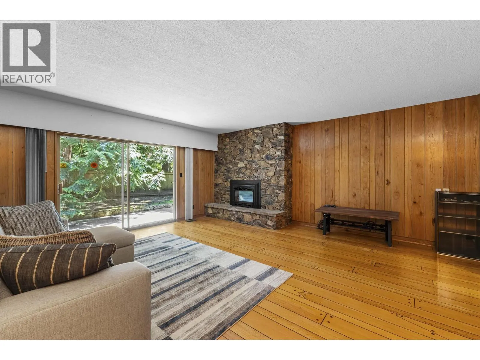 1004 PACIFIC DRIVE