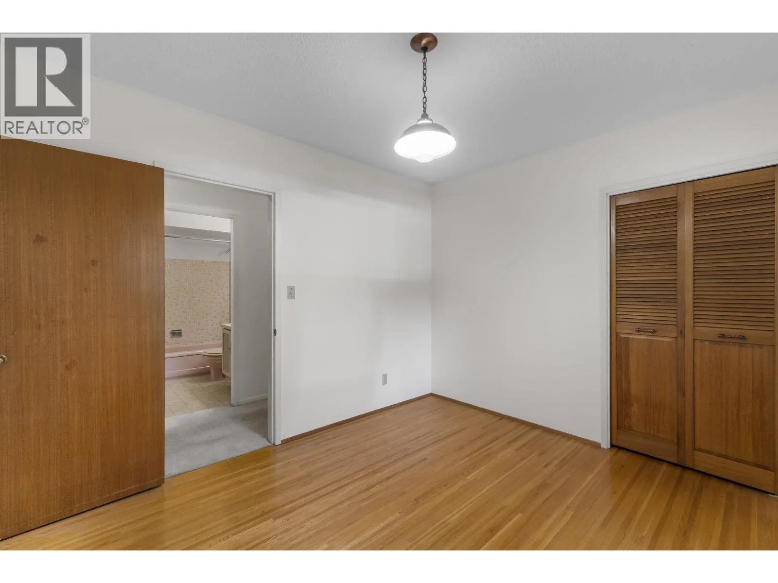 1004 PACIFIC DRIVE