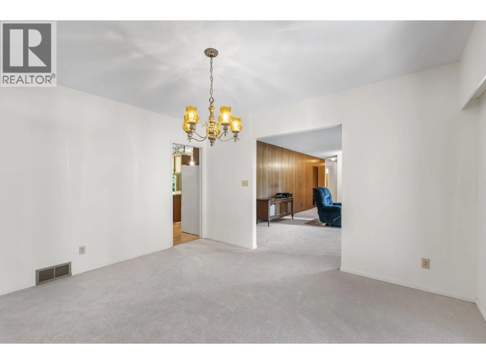 1004 PACIFIC DRIVE