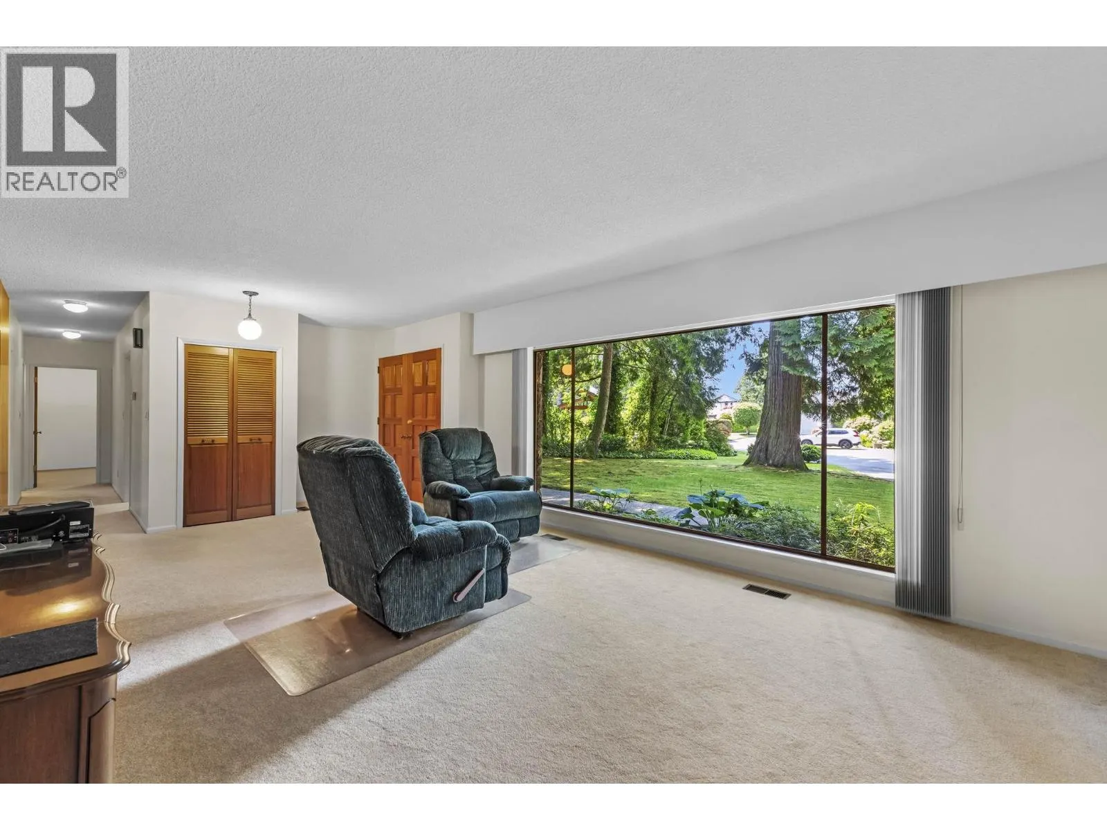 1004 PACIFIC DRIVE