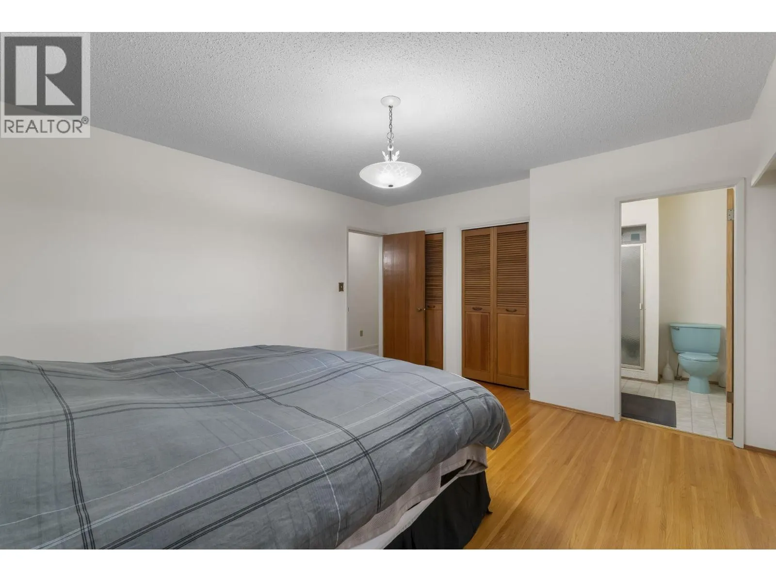 1004 PACIFIC DRIVE