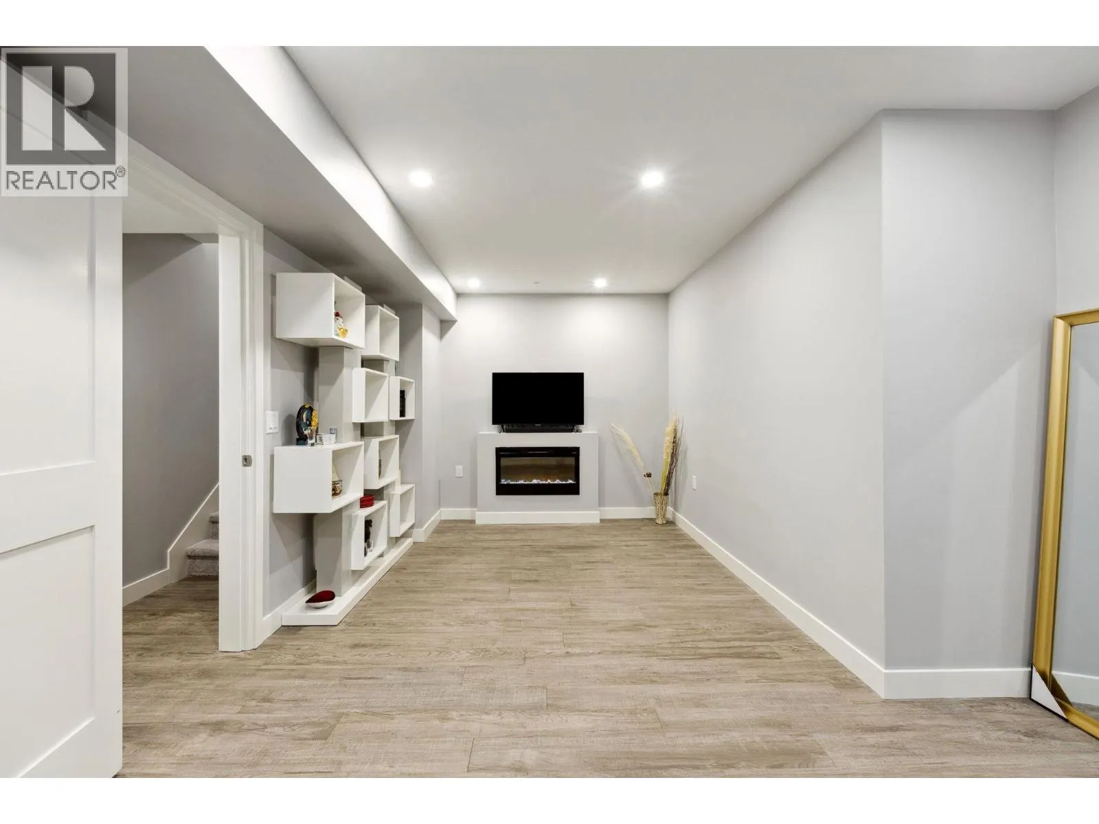 4684 CAPILANO ROAD