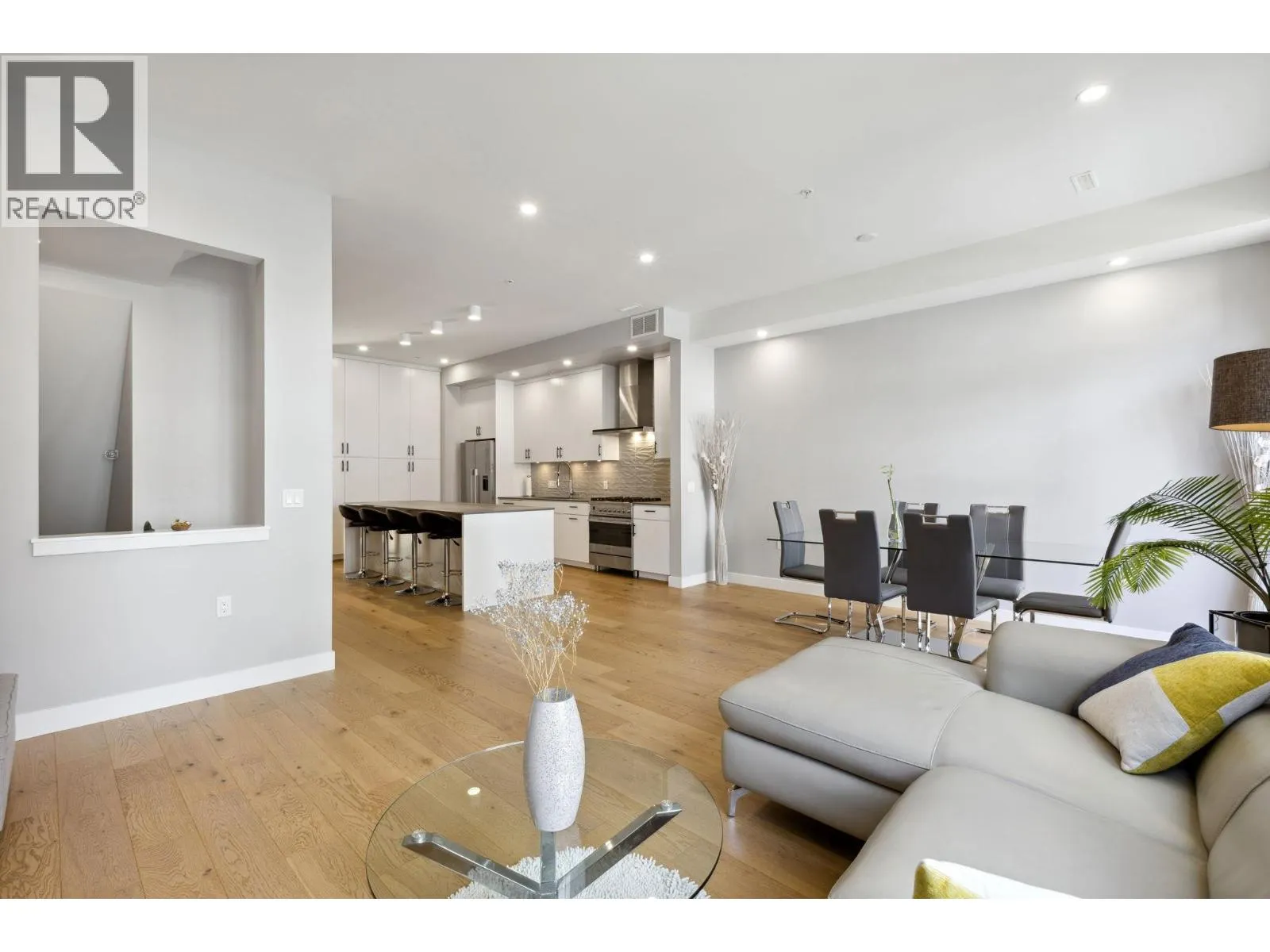 4684 CAPILANO ROAD