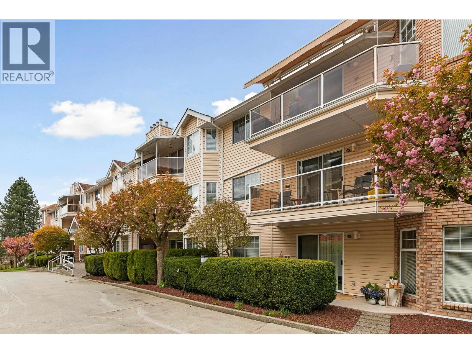 225 22611 116 AVENUE