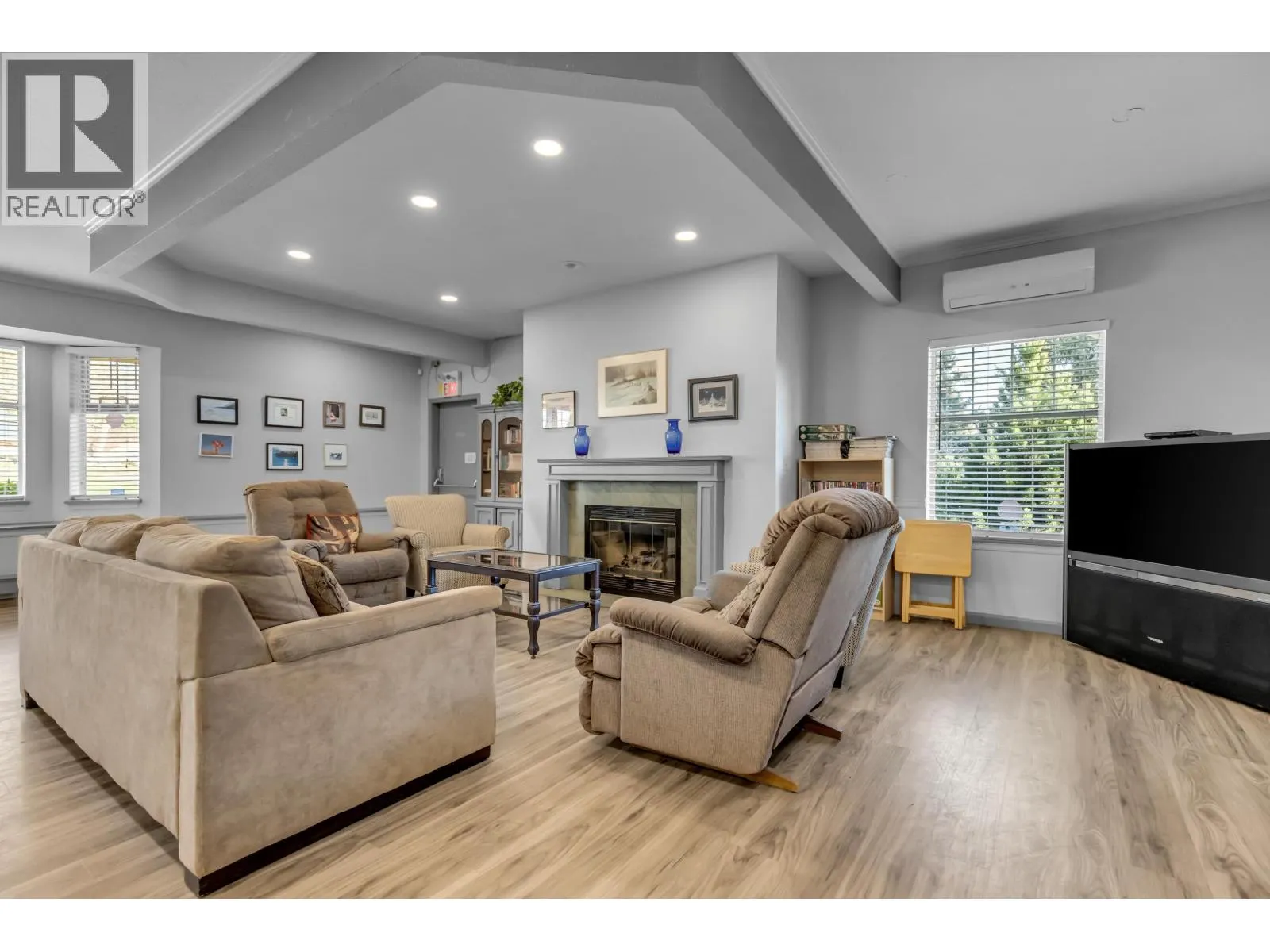 225 22611 116 AVENUE