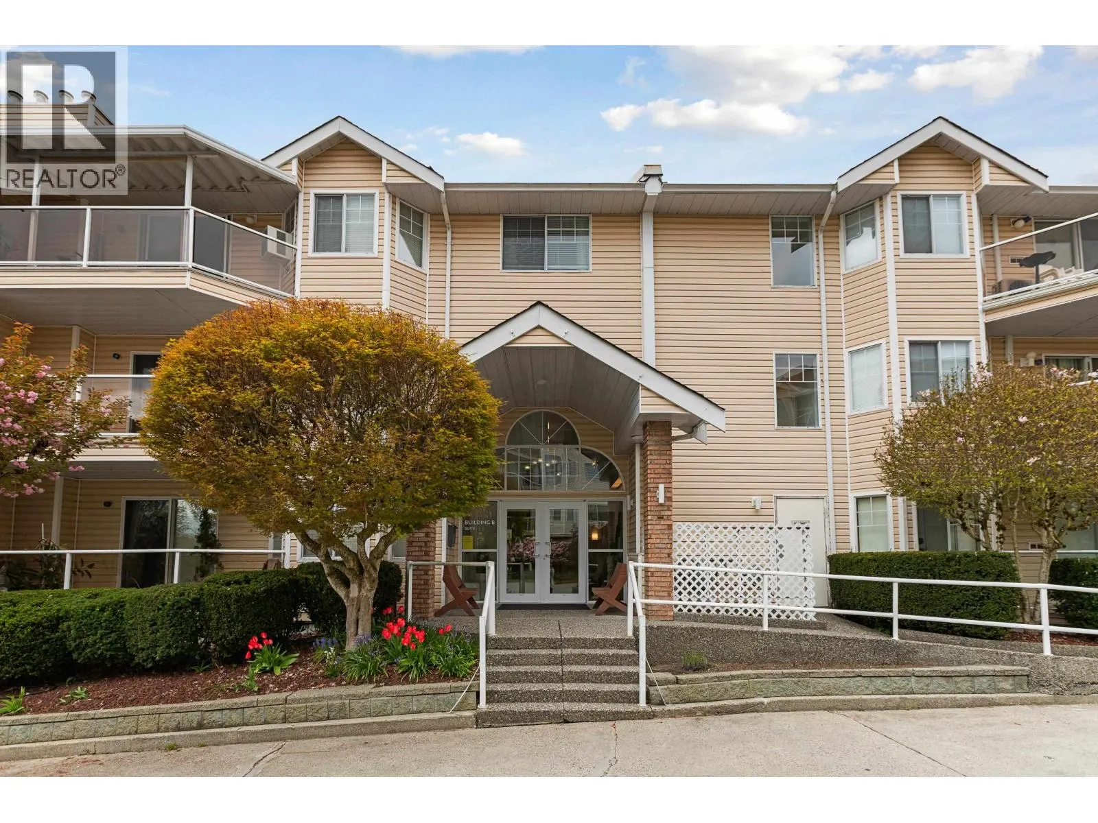 225 22611 116 AVENUE