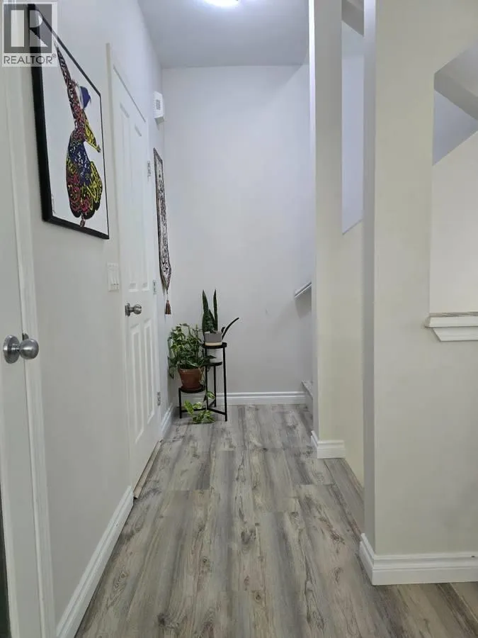 16 23233 KANAKA WAY