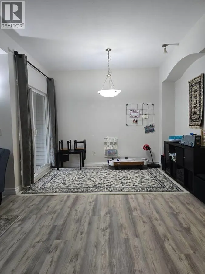 16 23233 KANAKA WAY