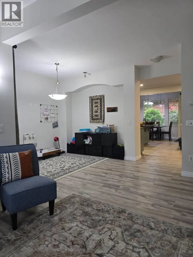 16 23233 KANAKA WAY