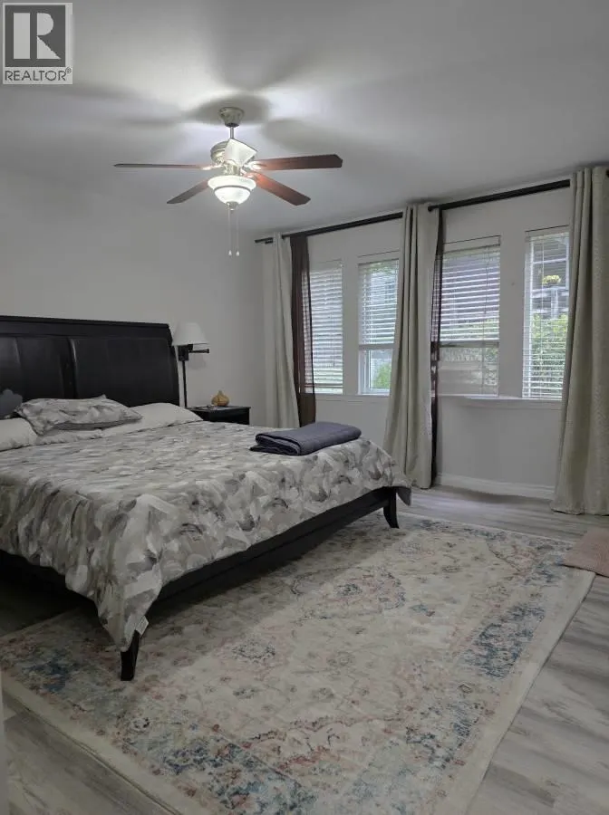 16 23233 KANAKA WAY