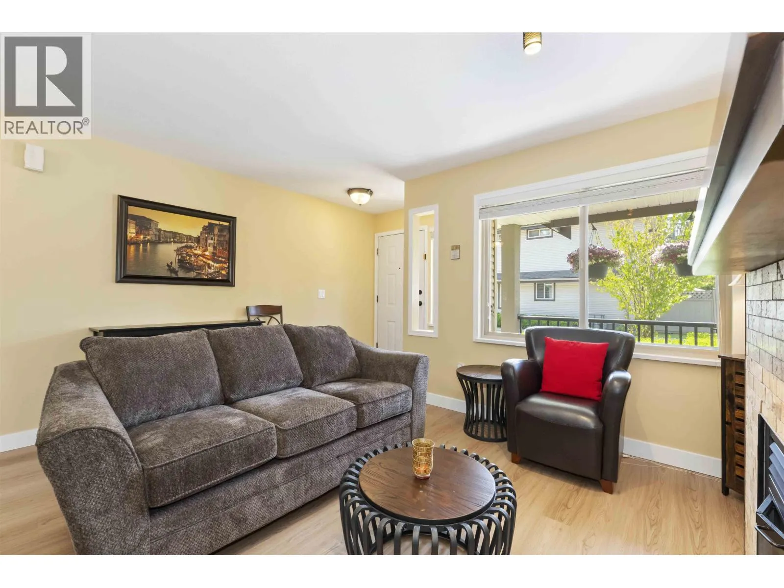 11 11860 210 STREET