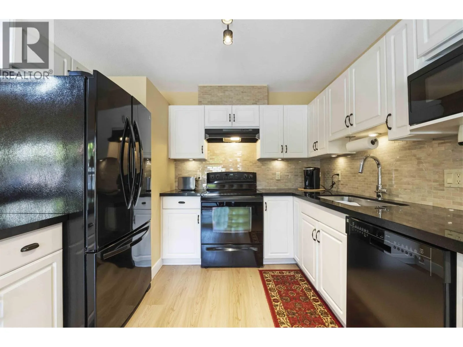 11 11860 210 STREET